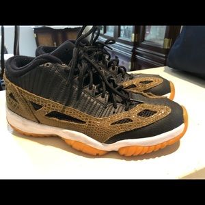 Jordan XI Retro Low IE (Militia Green) Size 8.5
